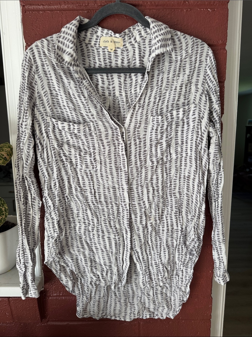 cloth & stone Anthropologie Relaxed Button-Up Shirt in White and Gray Dash Print